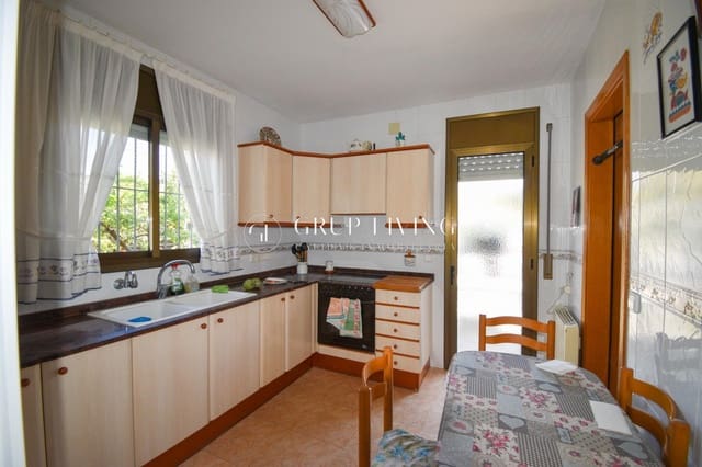 3 bedroom Villa for sale in Sitges with garage - € 685,000 (Ref: 8946755)