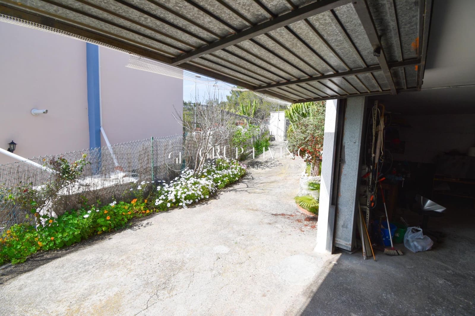 3 bedroom Villa for sale in Sitges with garage - € 685,000 (Ref: 8946755)