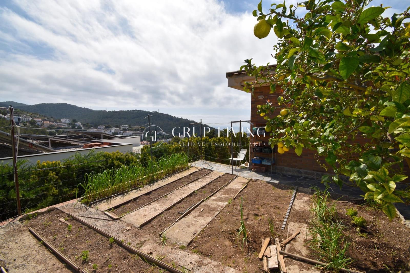 3 bedroom Villa for sale in Sitges with garage - € 685,000 (Ref: 8946755)