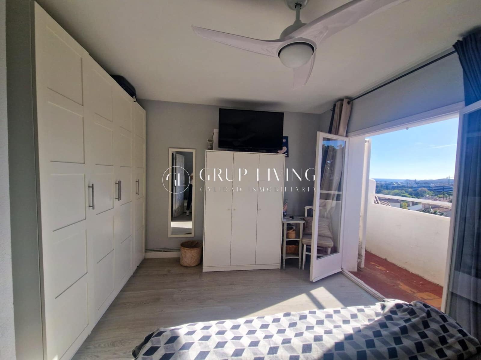 4 makuuhuone Omakotitalo vuokrattavana paikassa Sitges mukana uima-altaan 
autotalli - 2 250 € (Ref: 8954294)