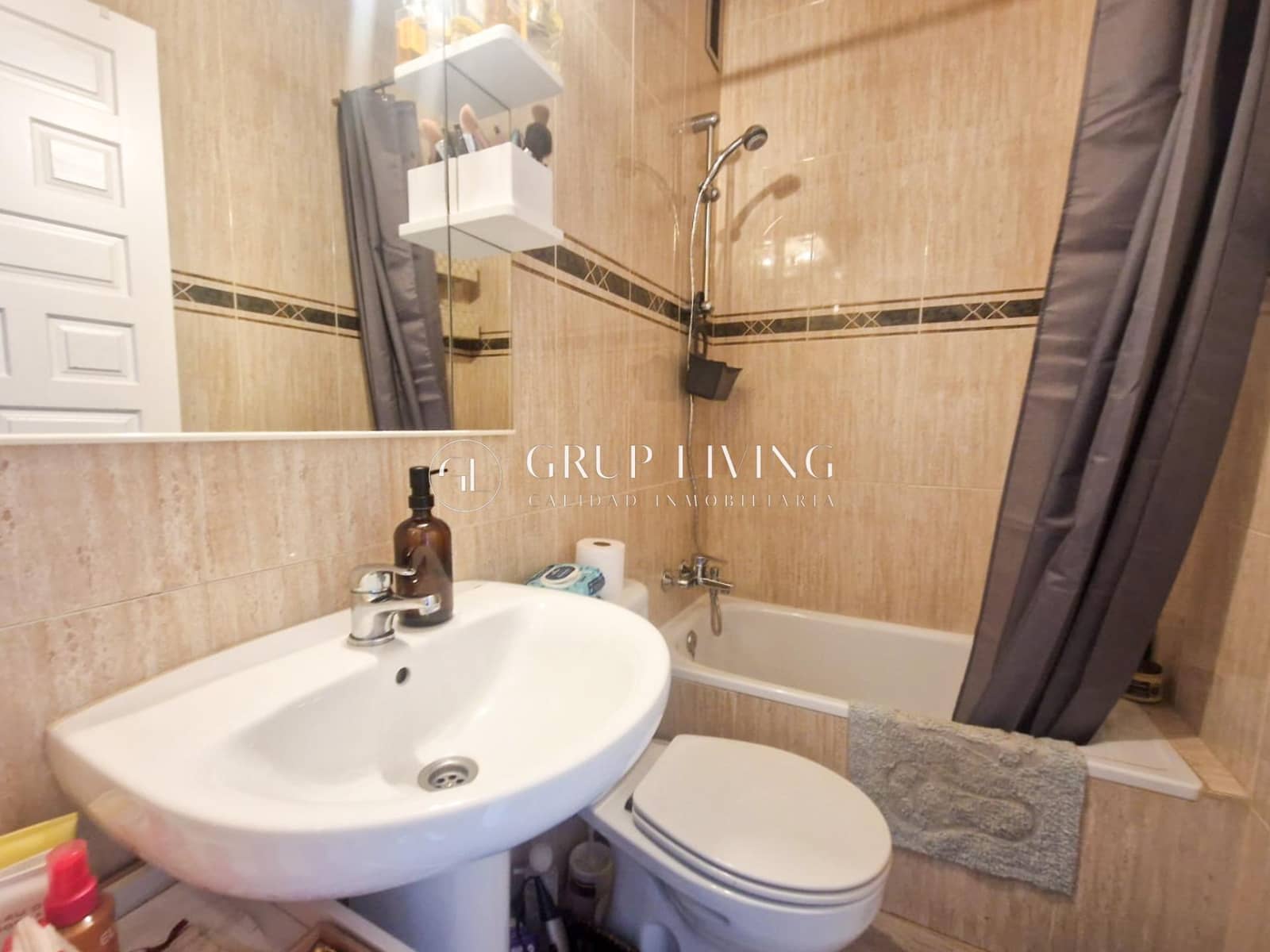 4 makuuhuone Omakotitalo vuokrattavana paikassa Sitges mukana uima-altaan 
autotalli - 2 250 € (Ref: 8954294)