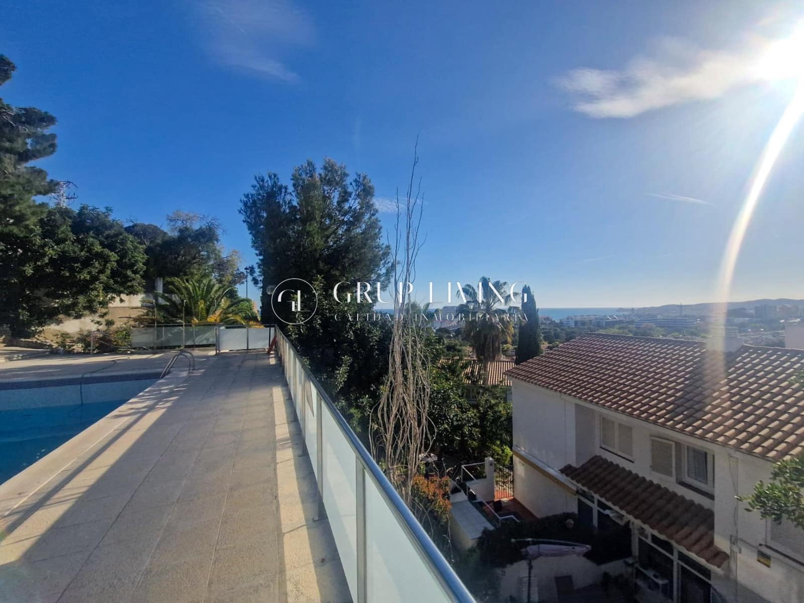 4 makuuhuone Omakotitalo vuokrattavana paikassa Sitges mukana uima-altaan 
autotalli - 2 250 € (Ref: 8954294)