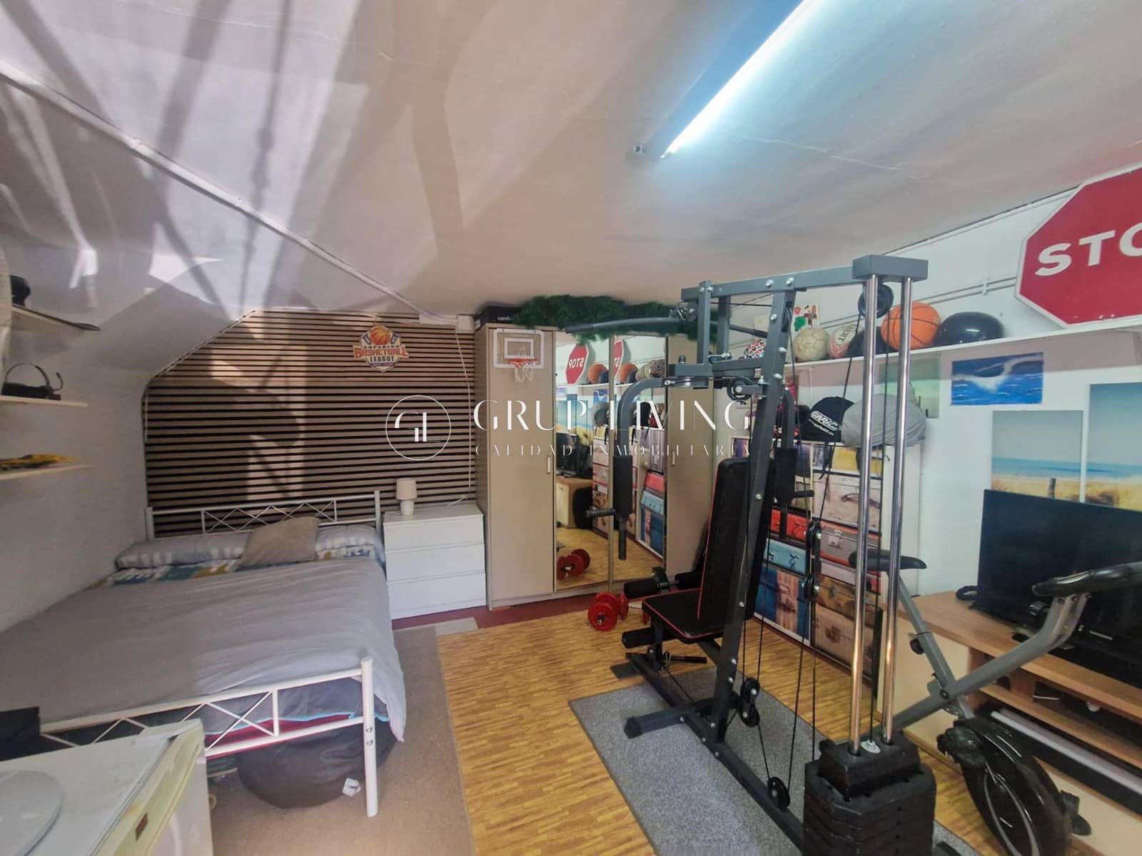 4 makuuhuone Omakotitalo vuokrattavana paikassa Sitges mukana uima-altaan 
autotalli - 2 250 € (Ref: 8954294)