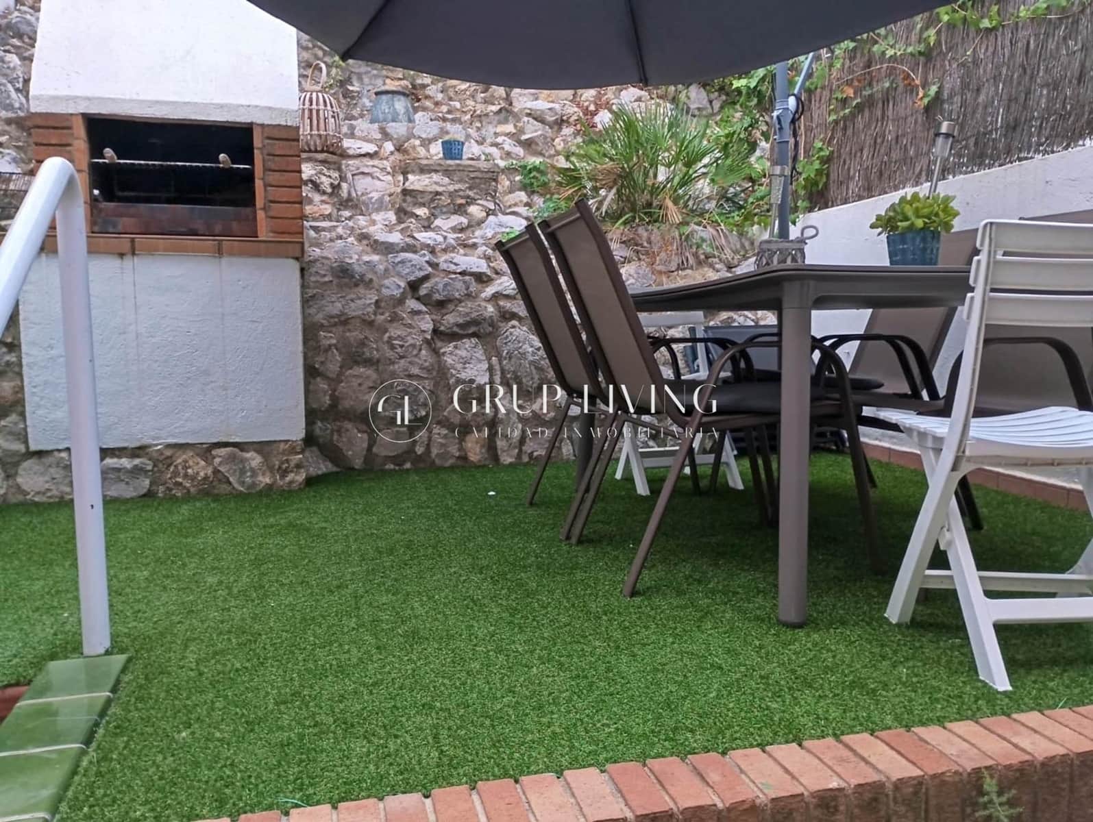 4 makuuhuone Omakotitalo vuokrattavana paikassa Sitges mukana uima-altaan 
autotalli - 2 250 € (Ref: 8954294)