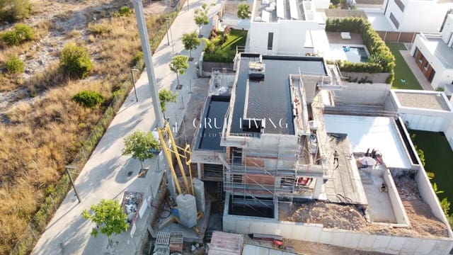 4 chambre Villa/Maison à vendre à Sitges avec piscine garage - 2 600 000 € (Ref: 8957220)