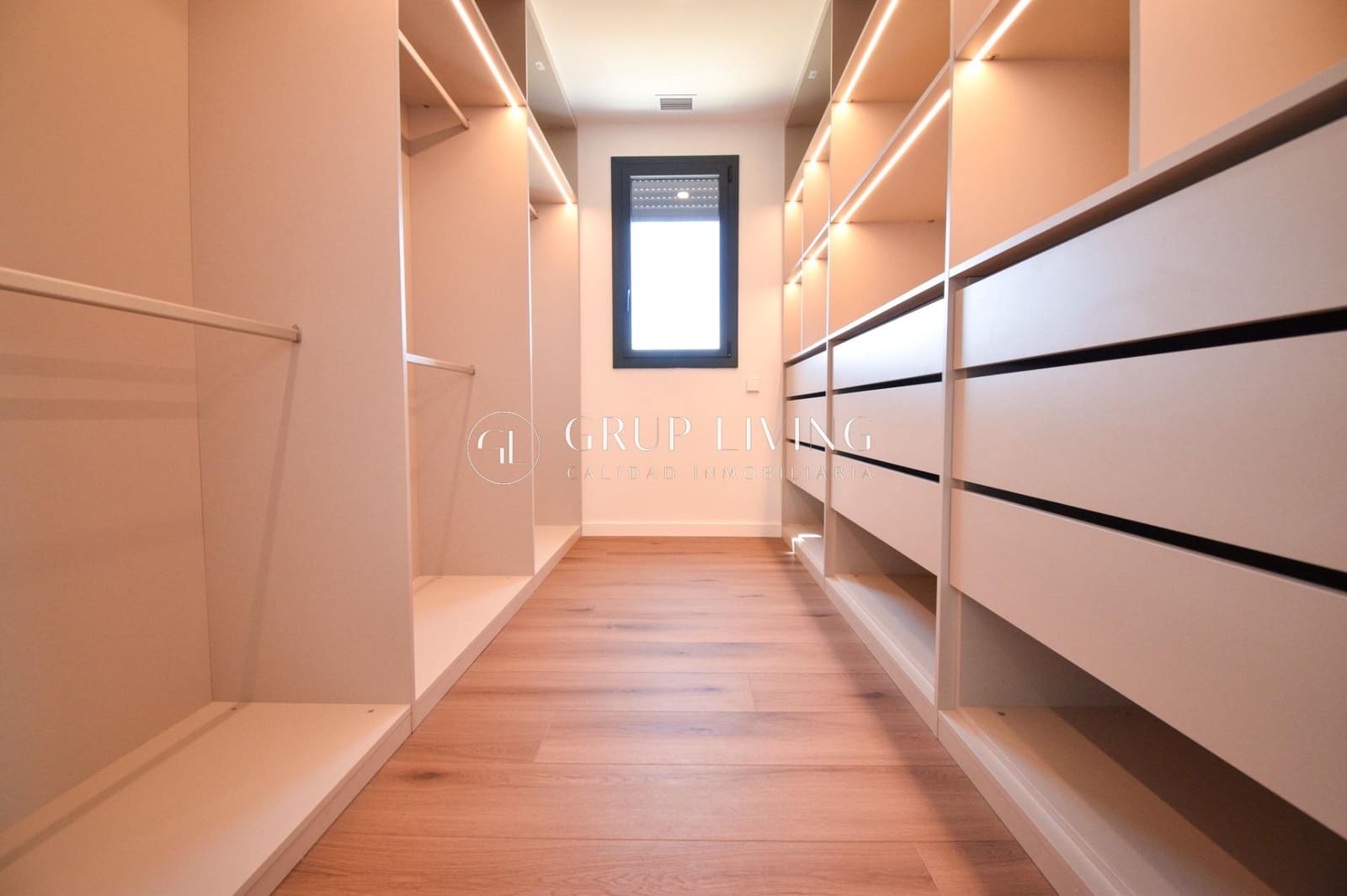 4 sovrum Villa till salu i Sitges med pool garage - 2 295 000 € (Ref: 8982459)