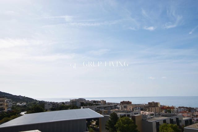 4 slaapkamer Flat te koop in Sitges met garage - € 655.000 (Ref: 9001145)