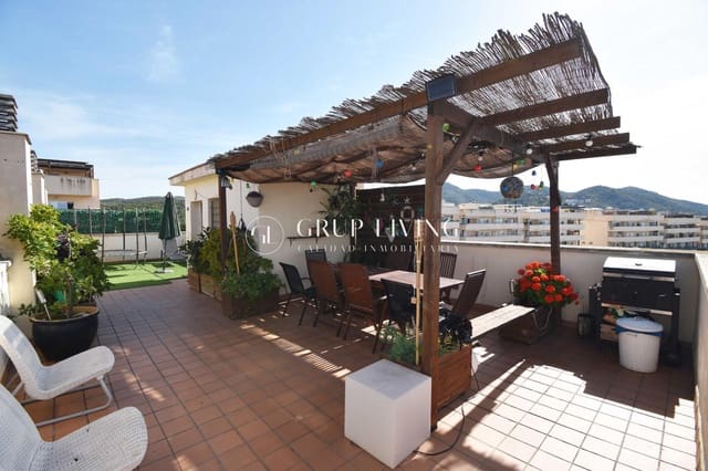 4 slaapkamer Flat te koop in Sitges met garage - € 655.000 (Ref: 9001145)