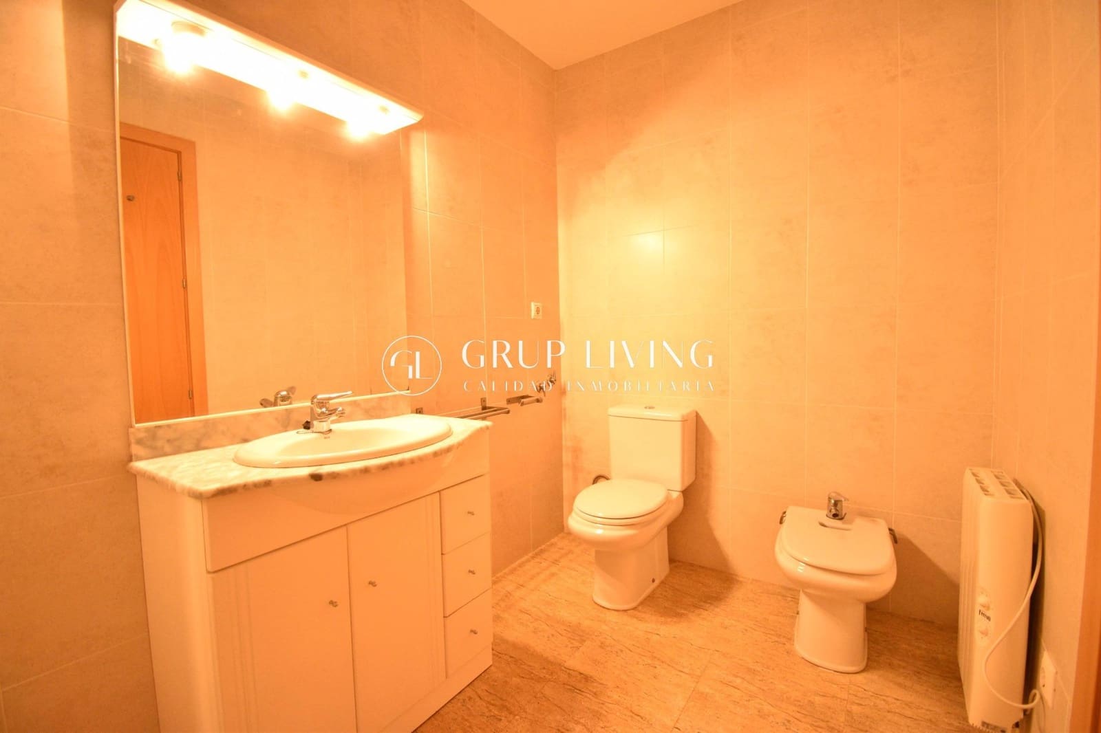 4 camera da letto Villetta a Schiera in vendita in Castellet i la Gornal con garage - 290.000 € (Rif: 9014338)