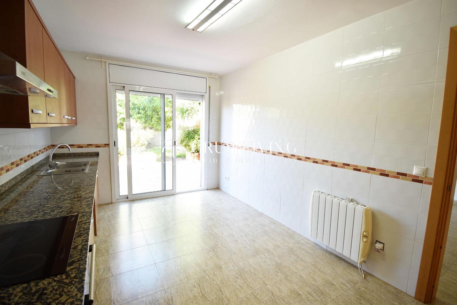 4 camera da letto Villetta a Schiera in vendita in Castellet i la Gornal con garage - 290.000 € (Rif: 9014338)