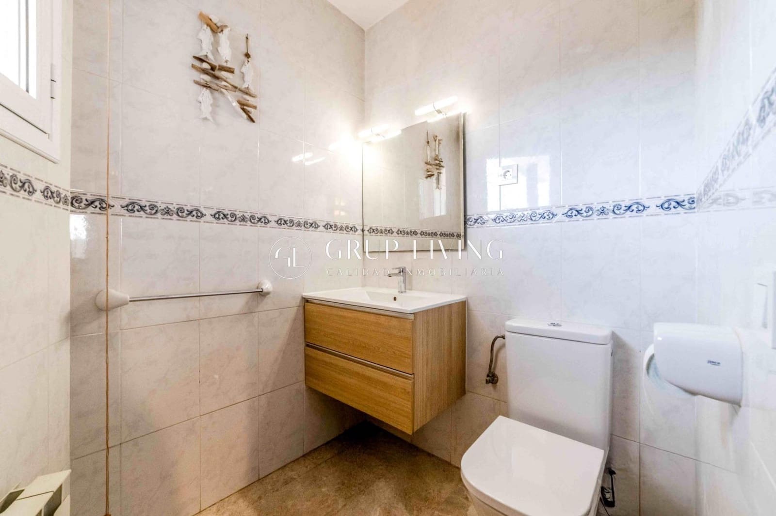 4 bedroom Villa for sale in Sitges with pool garage - € 840,000 (Ref: 9023588)