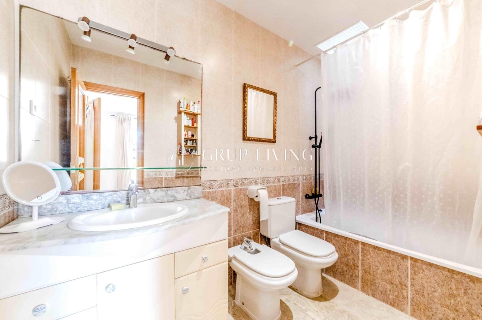 4 bedroom Villa for sale in Sitges with pool garage - € 840,000 (Ref: 9023588)