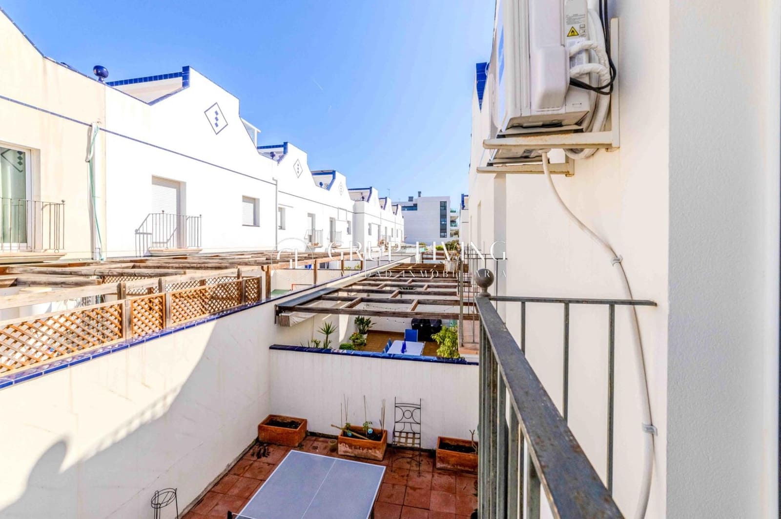 4 bedroom Villa for sale in Sitges with pool garage - € 840,000 (Ref: 9023588)