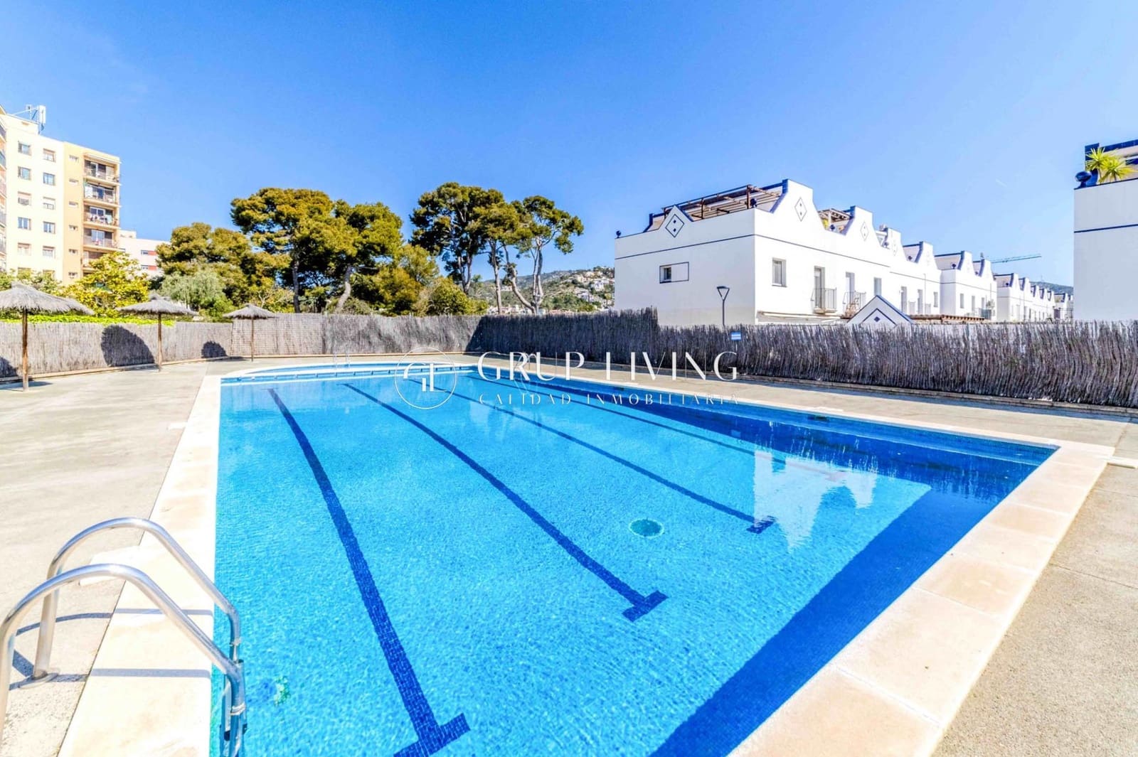 4 bedroom Villa for sale in Sitges with pool garage - € 840,000 (Ref: 9023588)