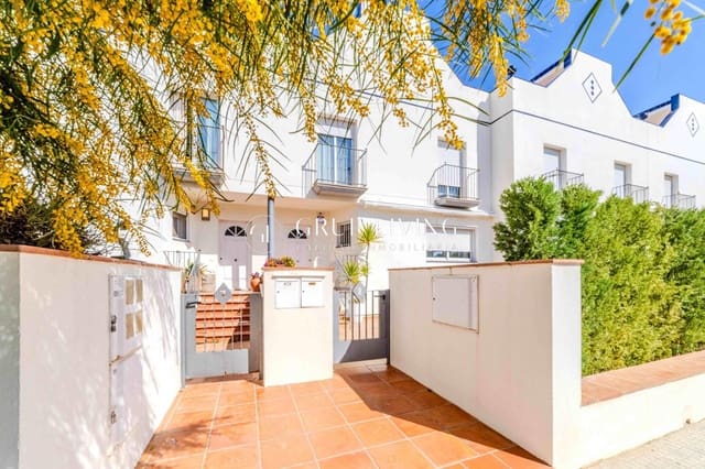 4 soveværelse Villa til salg i Sitges med swimmingpool garage - € 840.000 (Ref: 9023588)