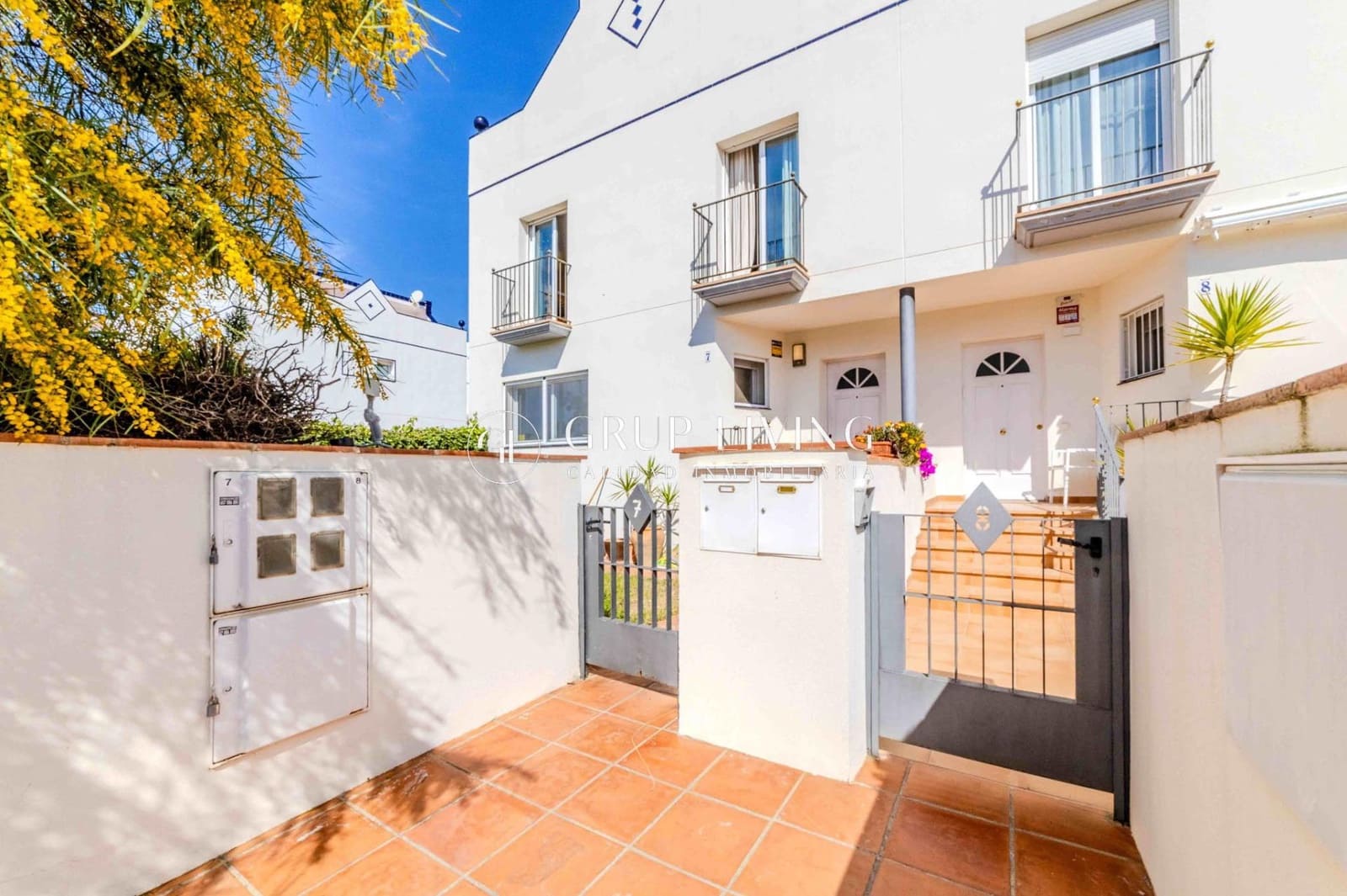 4 bedroom Villa for sale in Sitges with pool garage - € 840,000 (Ref: 9023588)