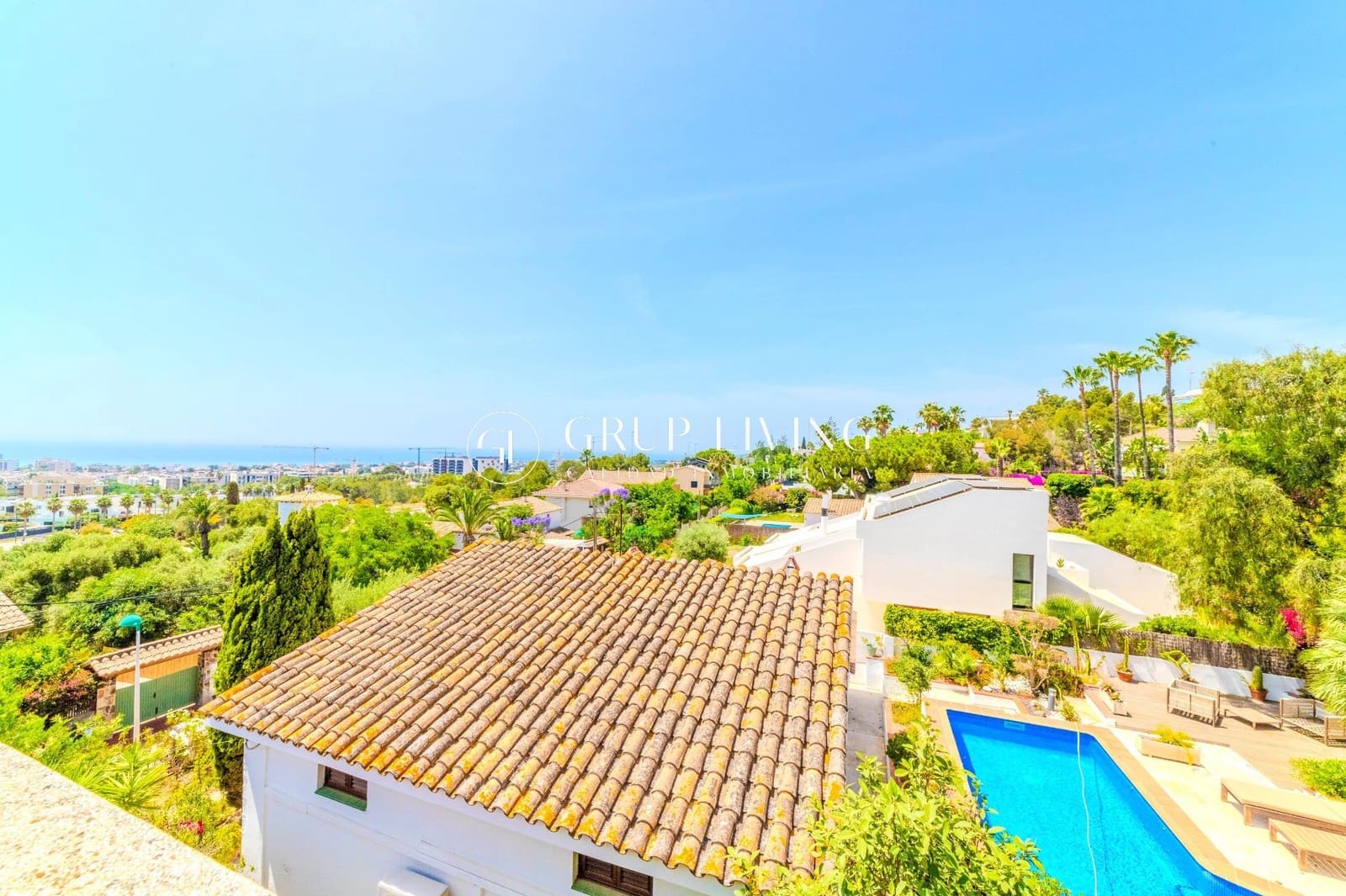 4 sovrum Villa till salu i Sitges med pool garage - 1 450 000 € (Ref: 9057707)