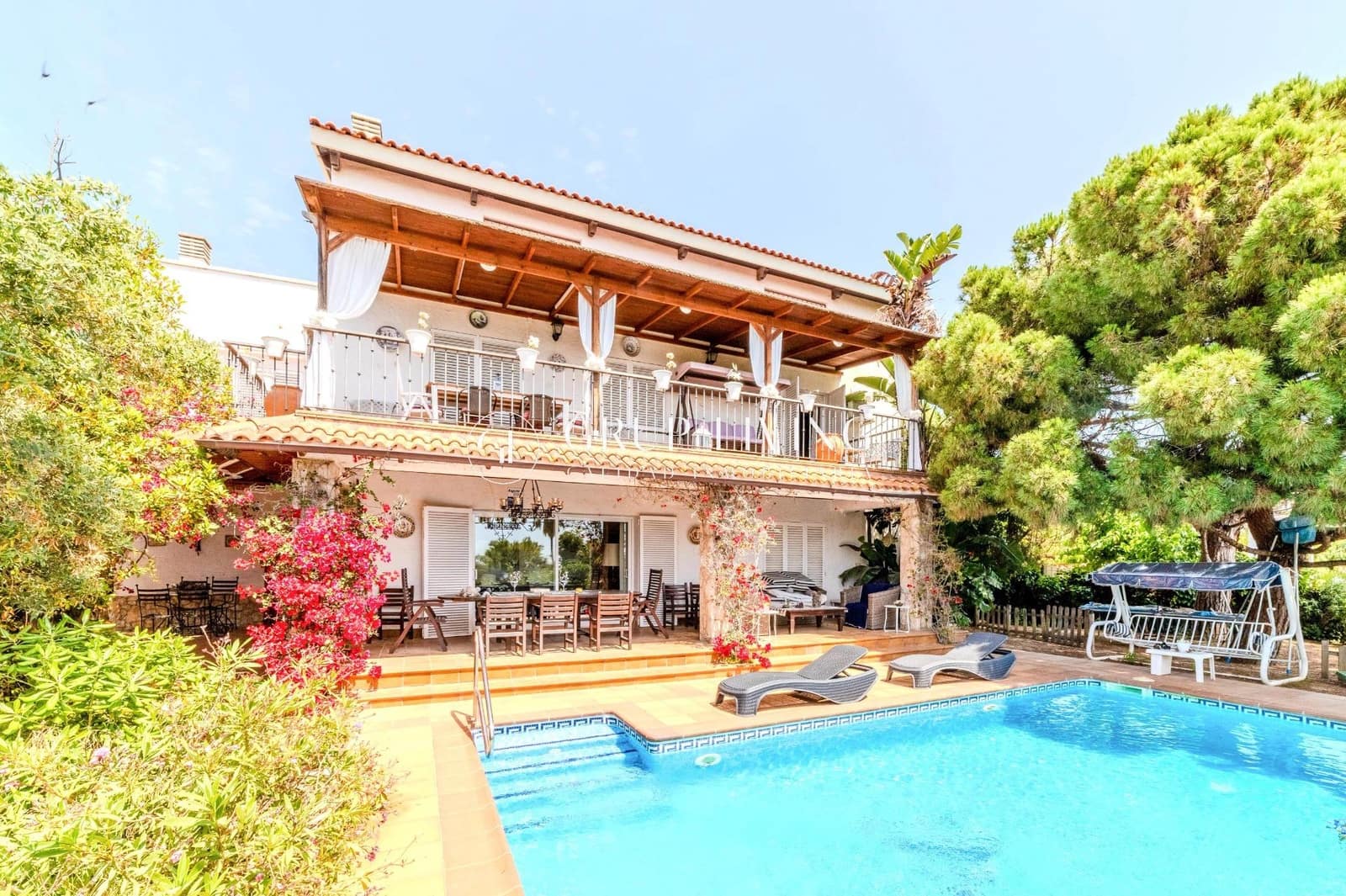 4 sovrum Villa till salu i Sitges med pool garage - 1 450 000 € (Ref: 9057707)