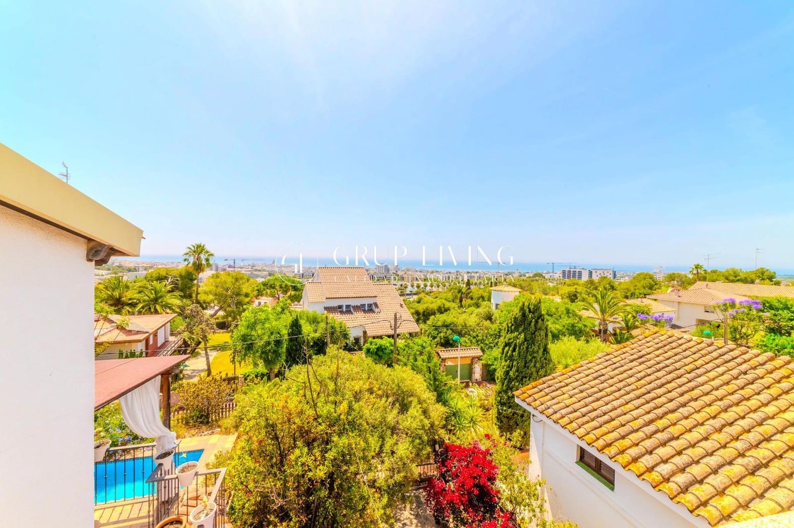 4 sovrum Villa till salu i Sitges med pool garage - 1 450 000 € (Ref: 9057707)