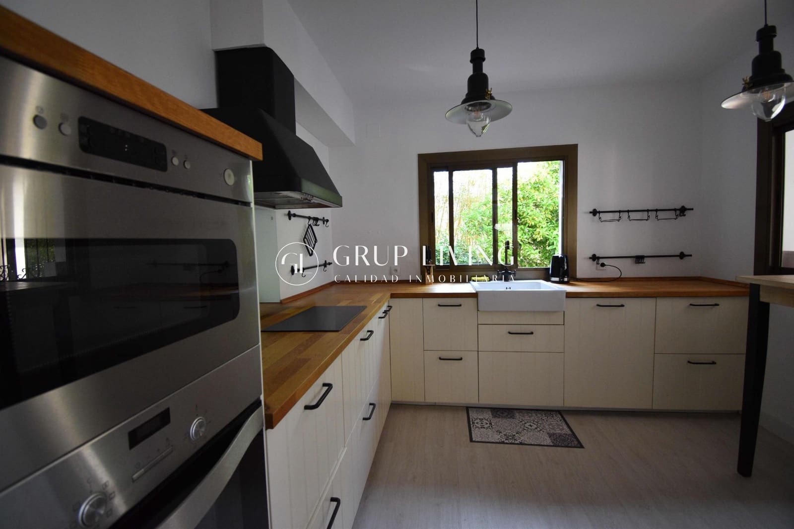 3 bedroom Villa for rent in Sitges with pool garage - € 2,530 (Ref: 9062496)