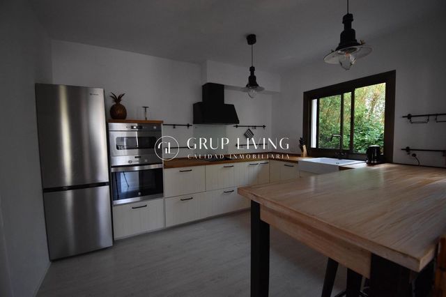 Chalet de 3 habitaciones en Sitges en alquiler con piscina garaje - 2.530 € (Ref: 9062496)