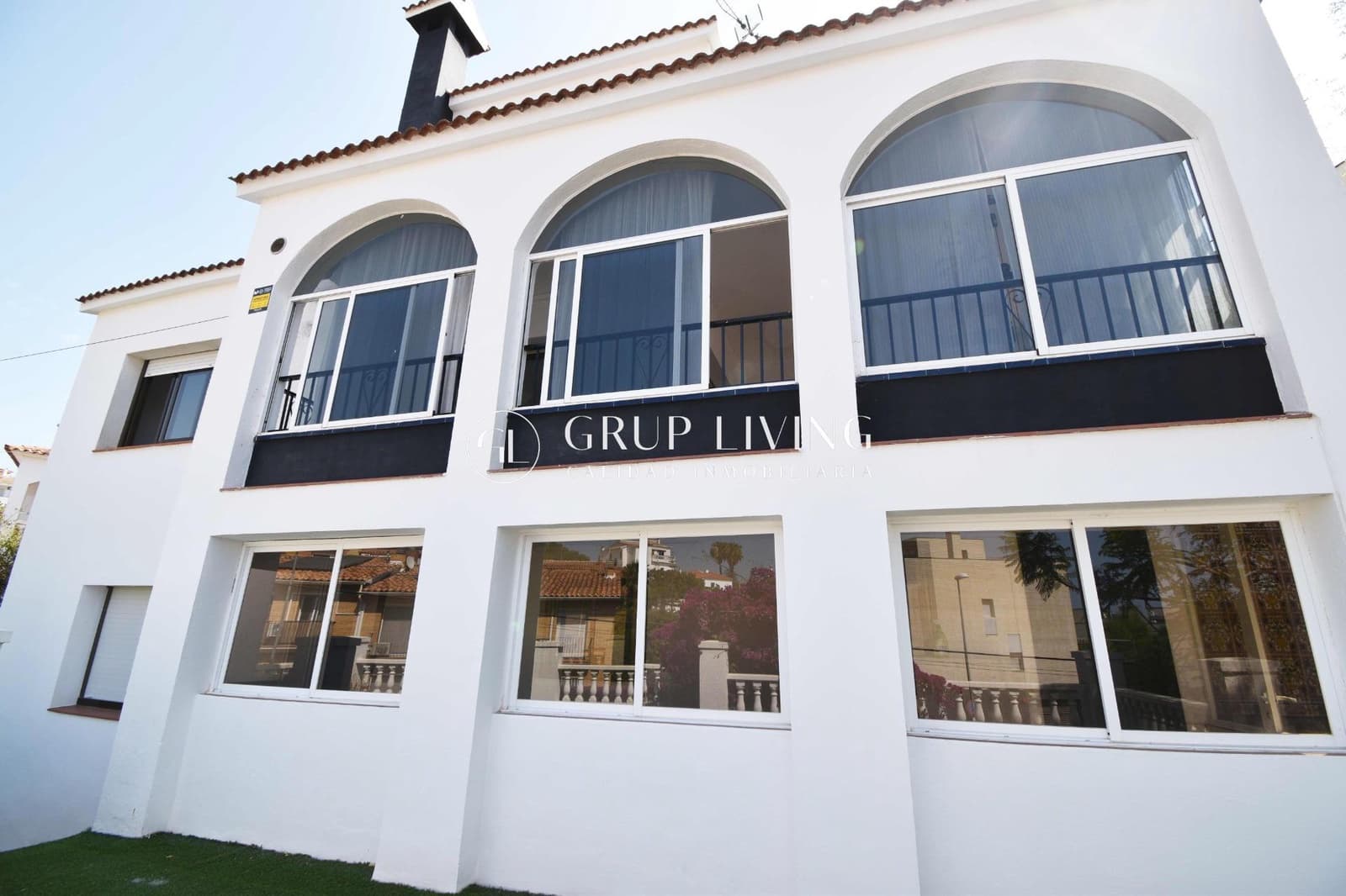 3 bedroom Villa for rent in Sitges with pool garage - € 2,530 (Ref: 9062496)