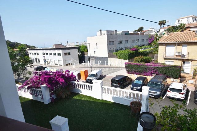 Chalet de 3 habitaciones en Sitges en alquiler con piscina garaje - 2.530 € (Ref: 9062496)