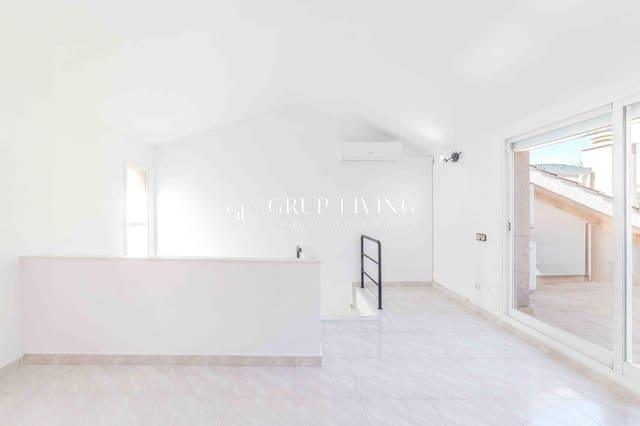 Chalet de 5 habitaciones en Les Botigues de Sitges, Sitges en venta con garaje - 512.000 € (Ref: 9089893)