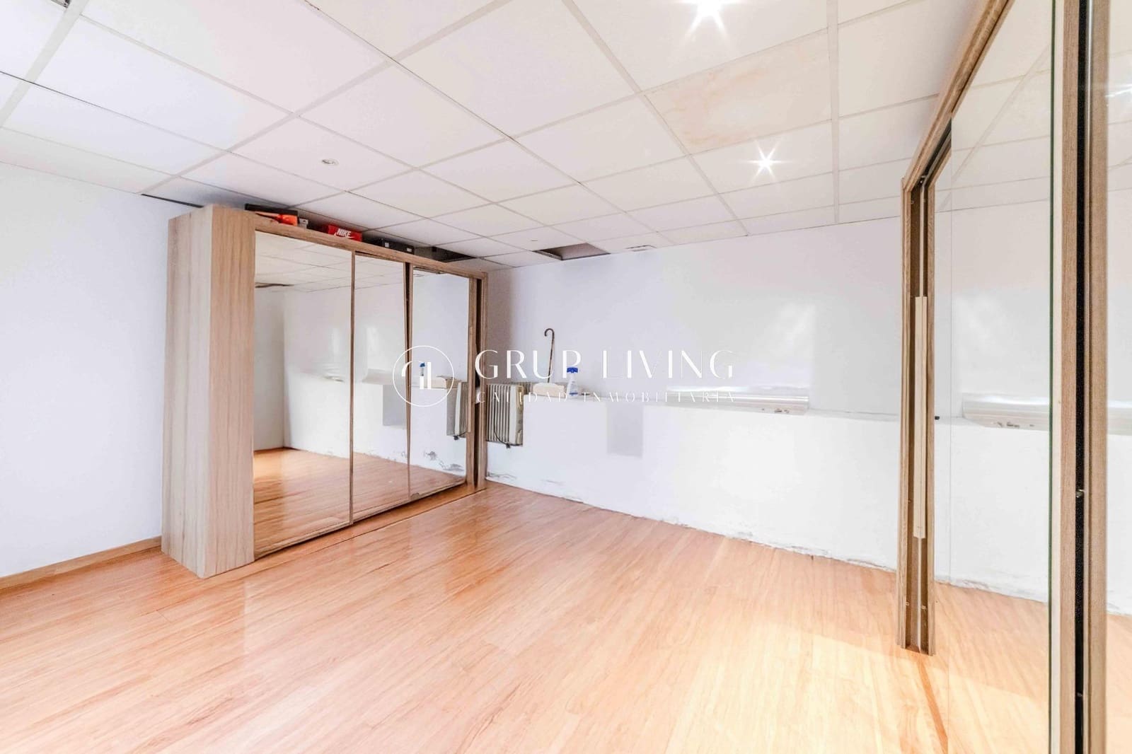 5 soveværelse Villa til salg i Les Botigues de Sitges med garage - € 512.000 (Ref: 9089893)