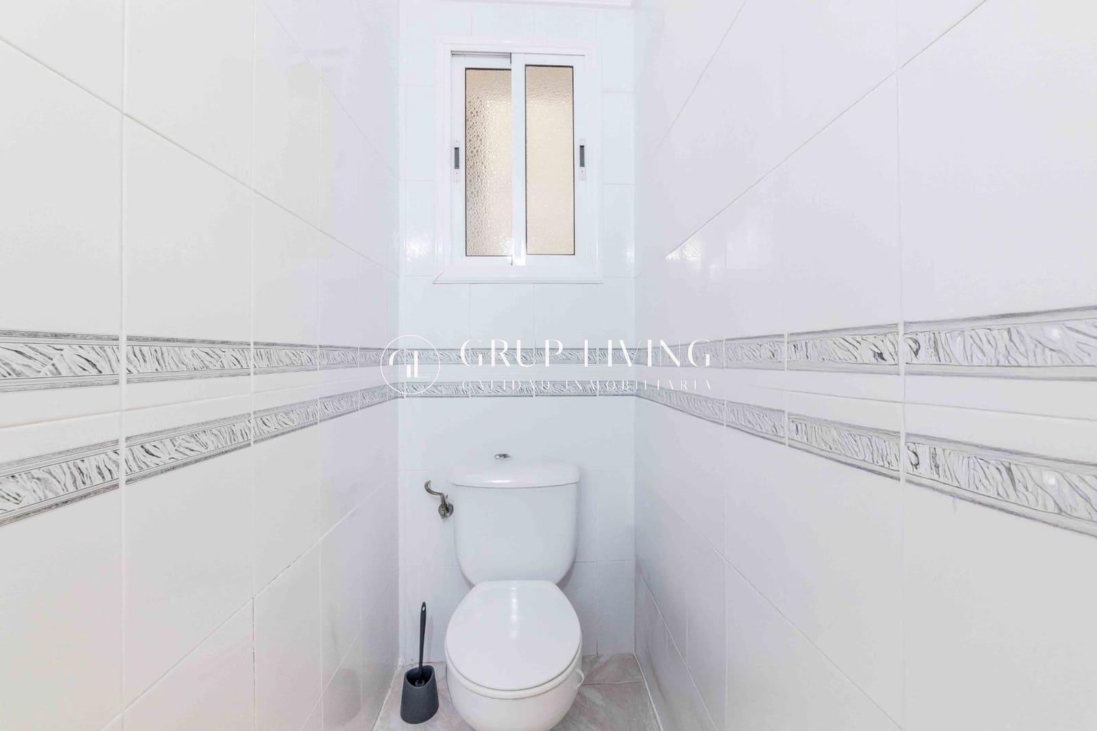 5 soveværelse Villa til salg i Les Botigues de Sitges med garage - € 512.000 (Ref: 9089893)