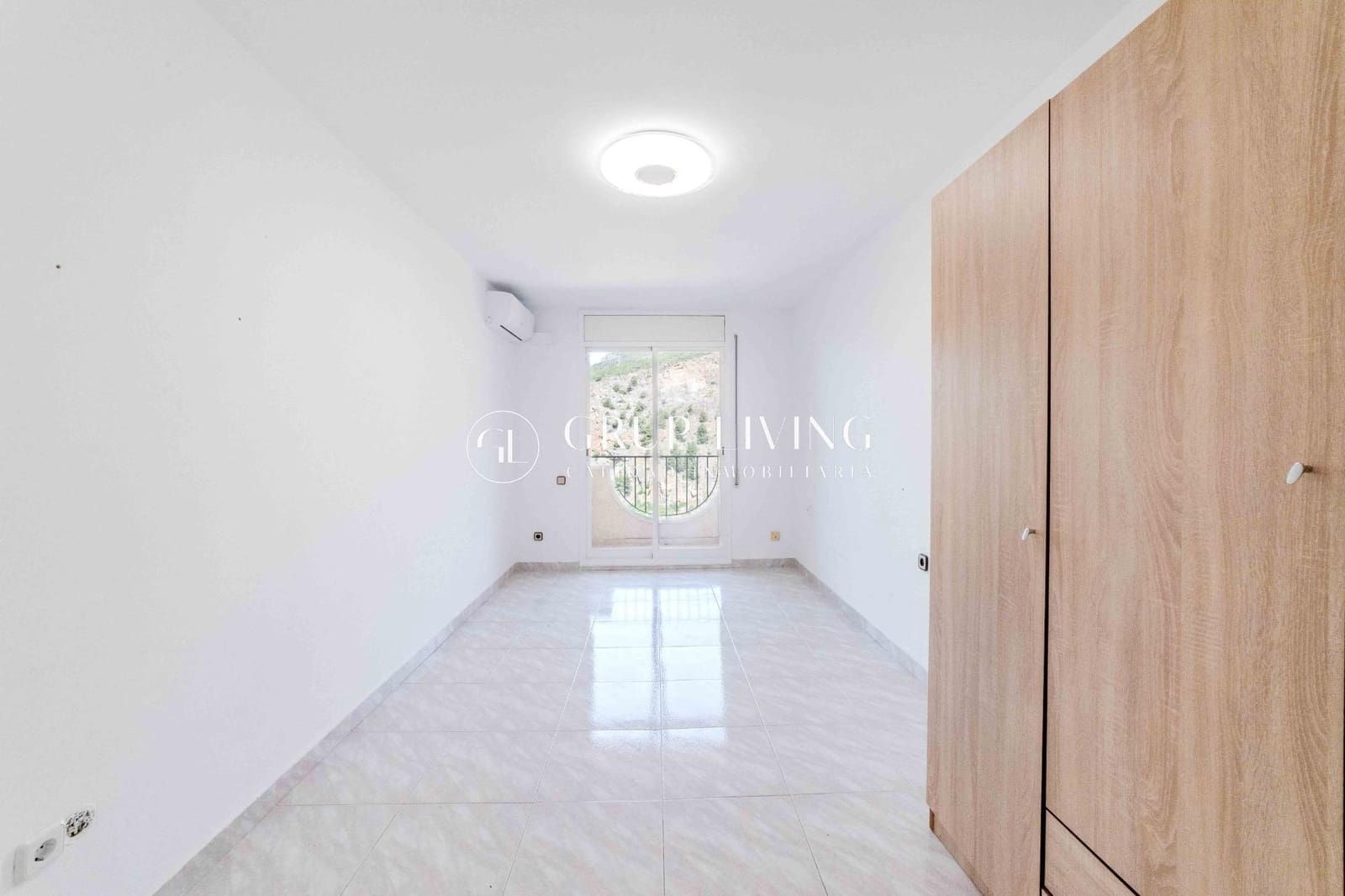 5 soveværelse Villa til salg i Les Botigues de Sitges med garage - € 512.000 (Ref: 9089893)