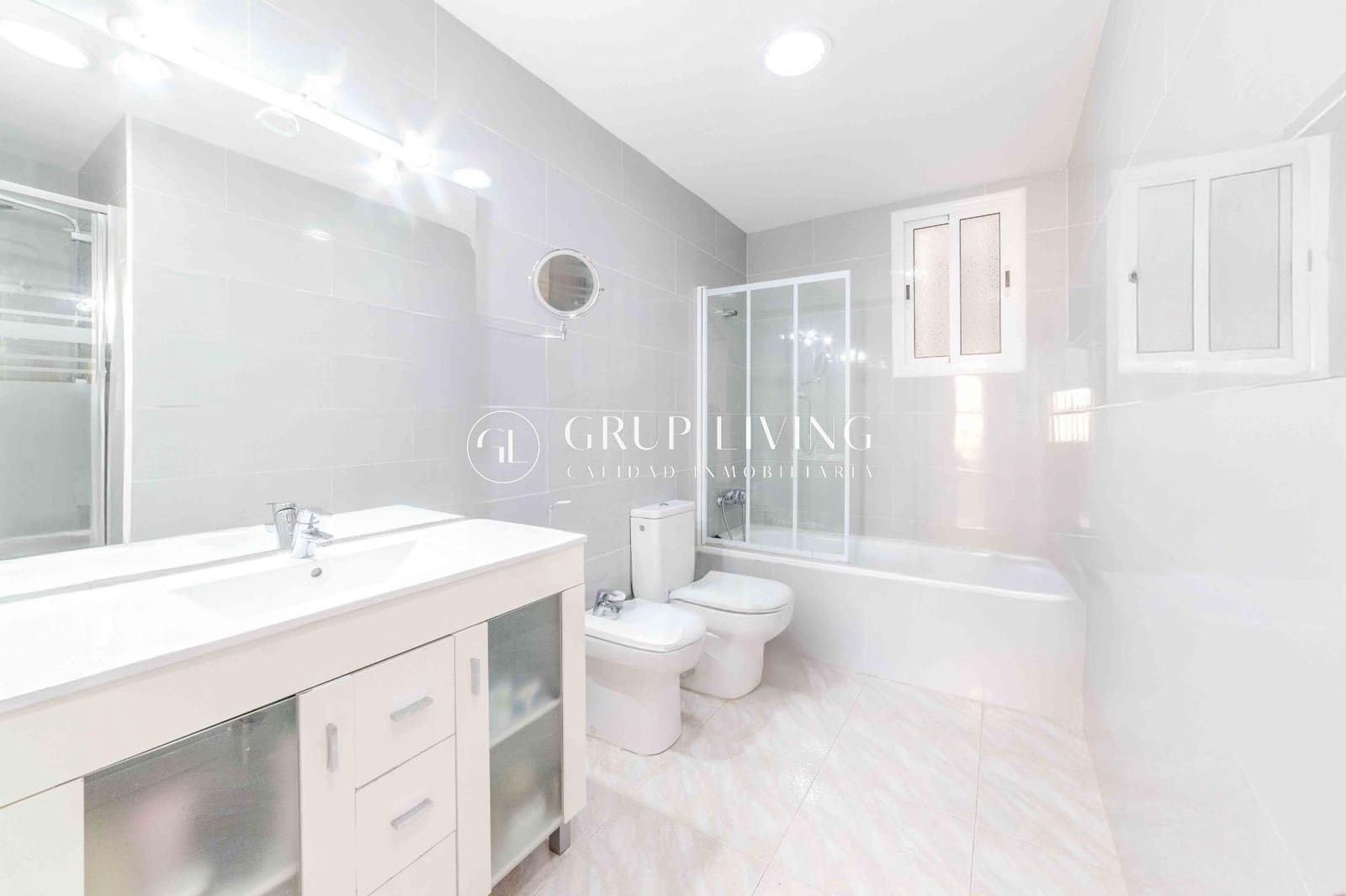 5 soveværelse Villa til salg i Les Botigues de Sitges med garage - € 512.000 (Ref: 9089893)