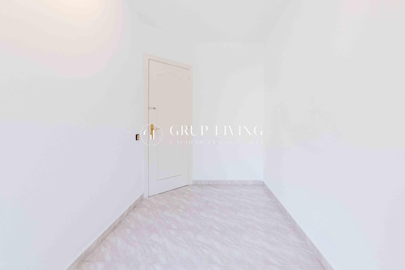 5 soveværelse Villa til salg i Les Botigues de Sitges med garage - € 512.000 (Ref: 9089893)