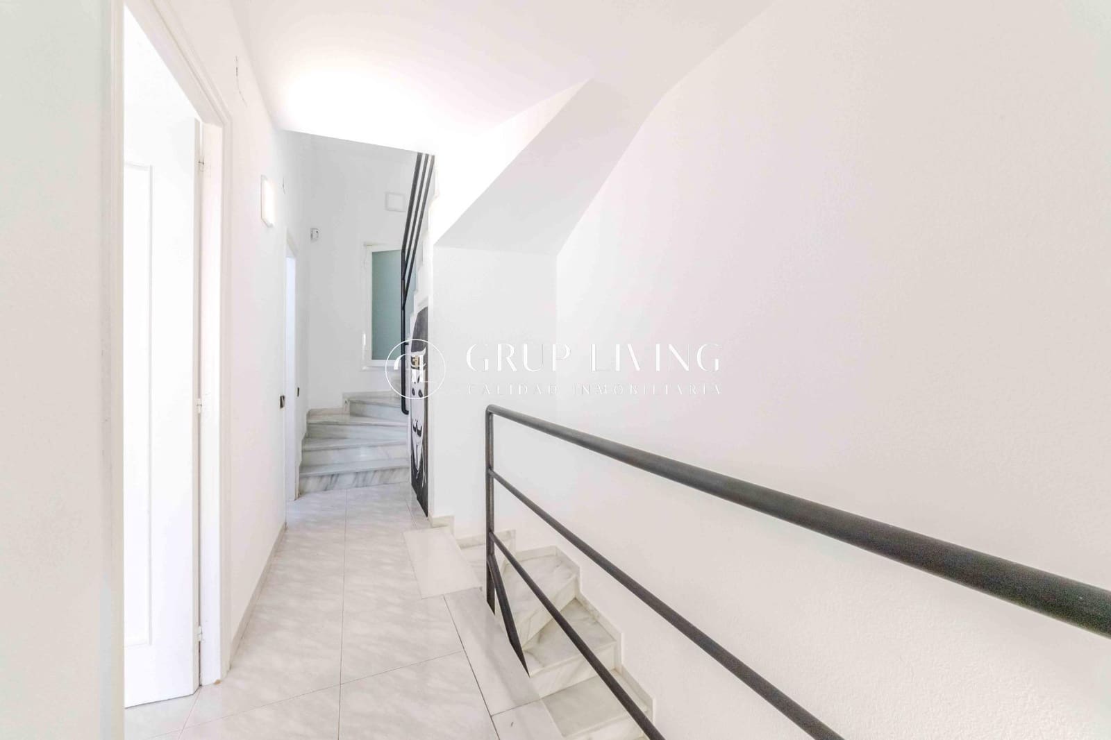 5 soveværelse Villa til salg i Les Botigues de Sitges med garage - € 512.000 (Ref: 9089893)