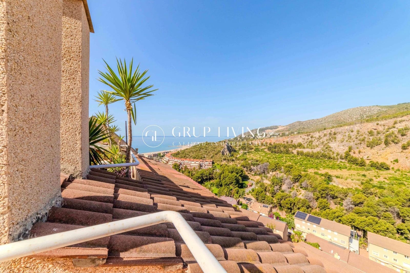 5 soveværelse Villa til salg i Les Botigues de Sitges med garage - € 512.000 (Ref: 9089893)