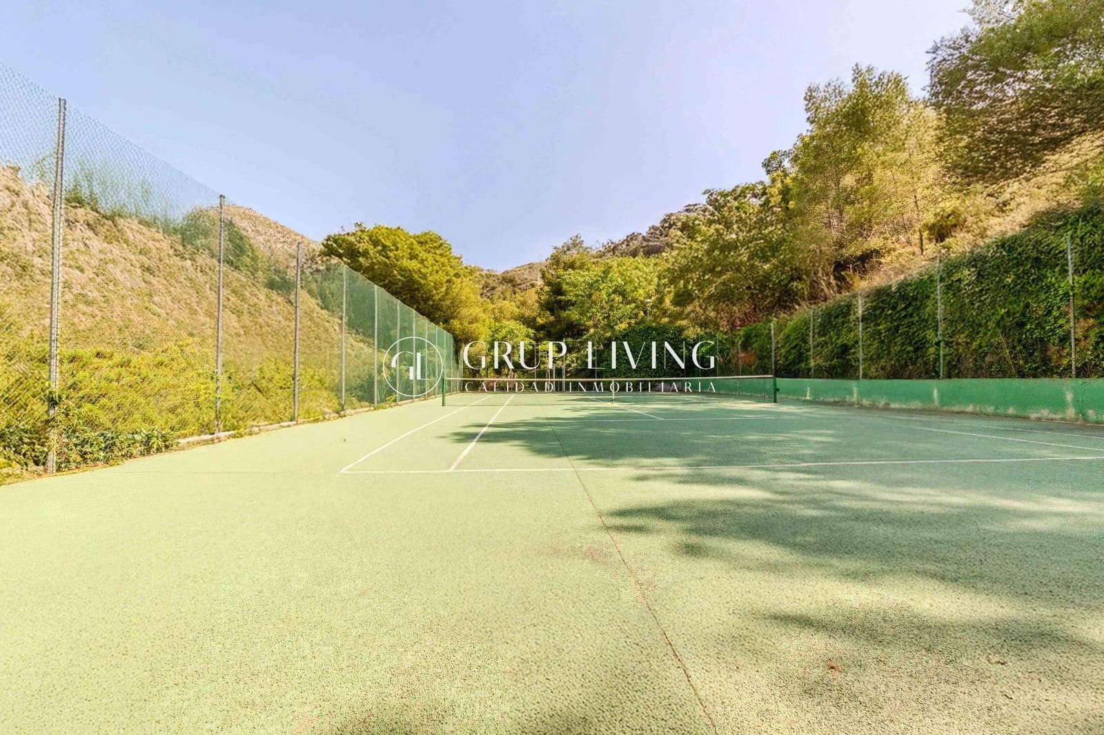 5 soveværelse Villa til salg i Les Botigues de Sitges med garage - € 512.000 (Ref: 9089893)