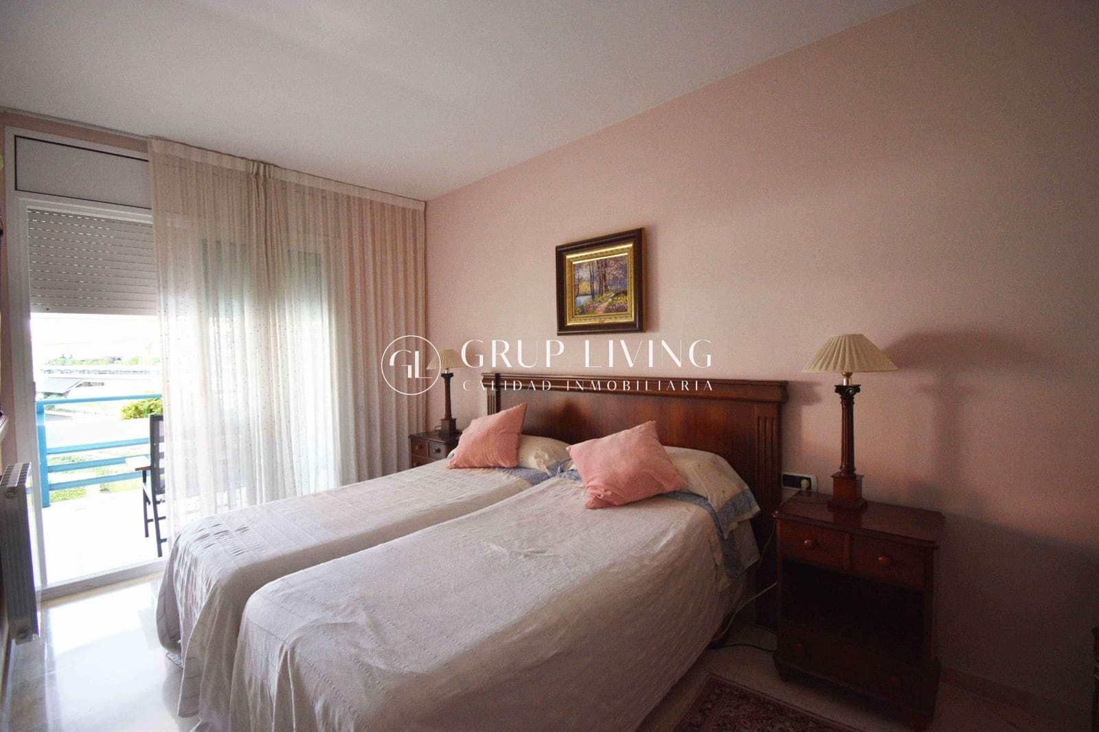 5 bedroom Flat for rent in Sitges with pool garage - € 4,900 (Ref: 9104735)