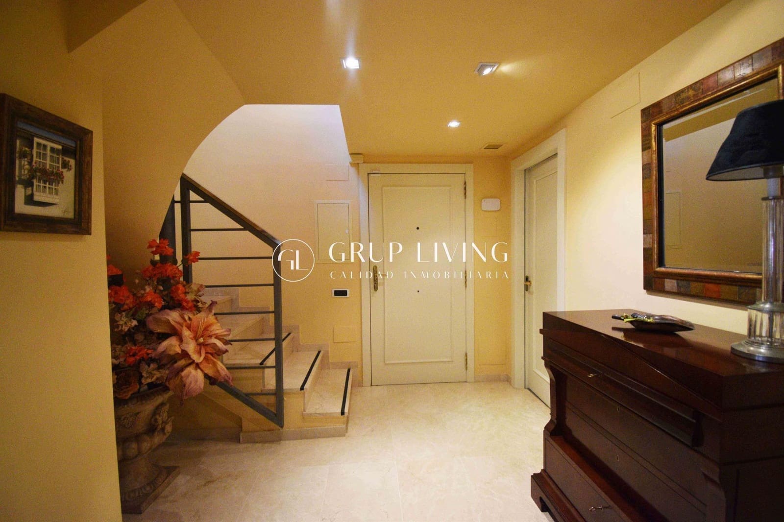 5 bedroom Flat for rent in Sitges with pool garage - € 4,900 (Ref: 9104735)