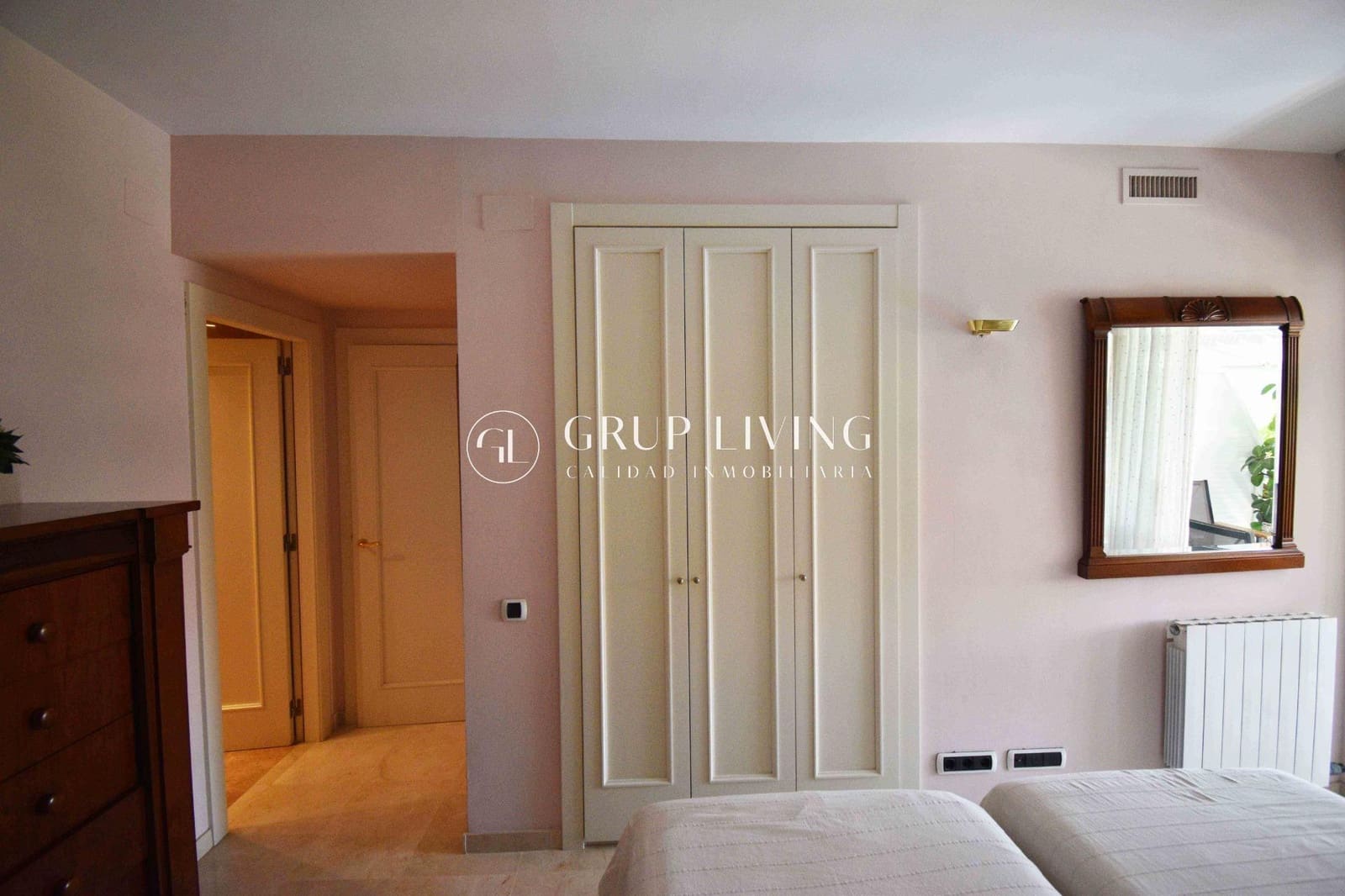 5 bedroom Flat for rent in Sitges with pool garage - € 4,900 (Ref: 9104735)