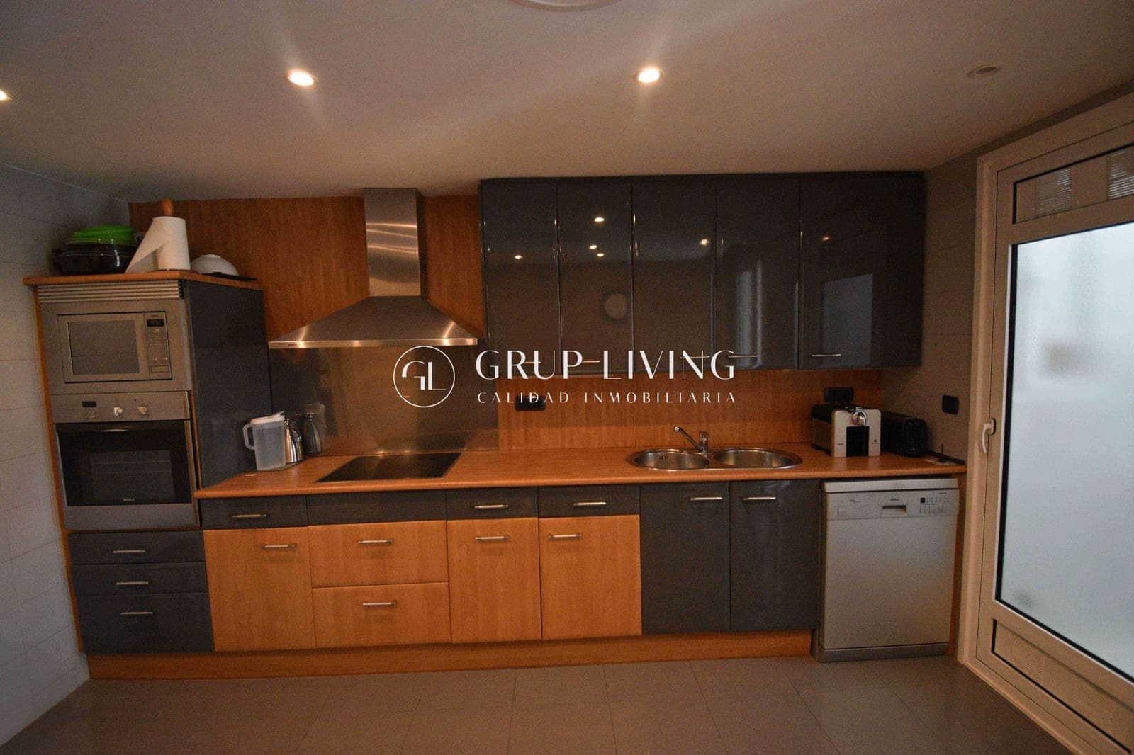 5 bedroom Flat for rent in Sitges with pool garage - € 4,900 (Ref: 9104735)