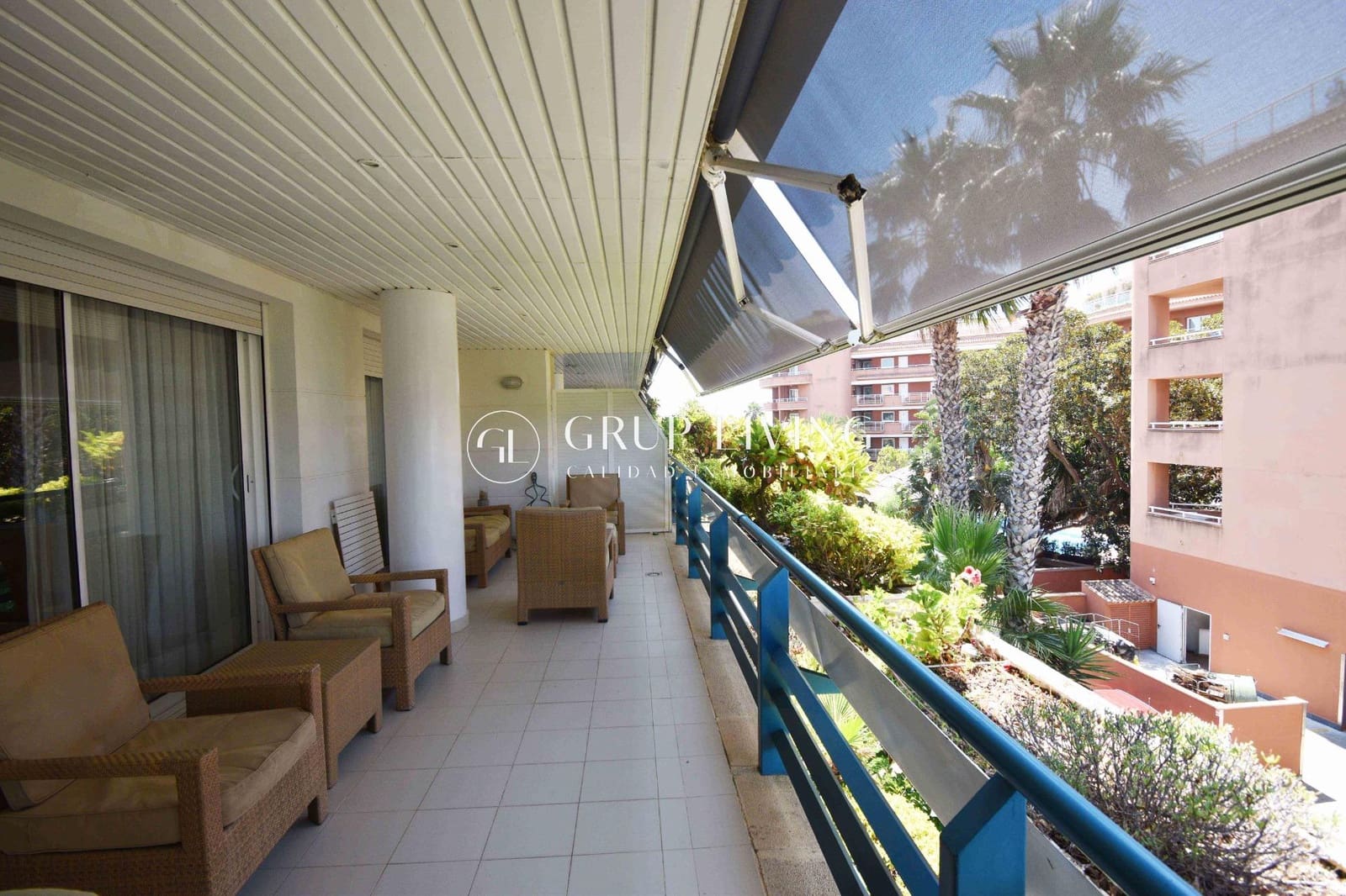 5 bedroom Flat for rent in Sitges with pool garage - € 4,900 (Ref: 9104735)