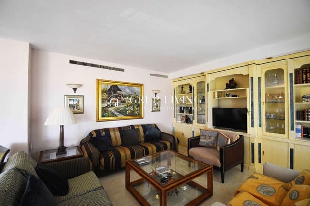 5 bedroom Flat for rent in Sitges with pool garage - € 4,900 (Ref: 9104735)