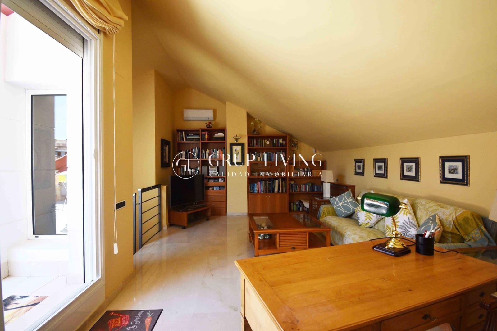 5 bedroom Flat for rent in Sitges with pool garage - € 4,900 (Ref: 9104735)