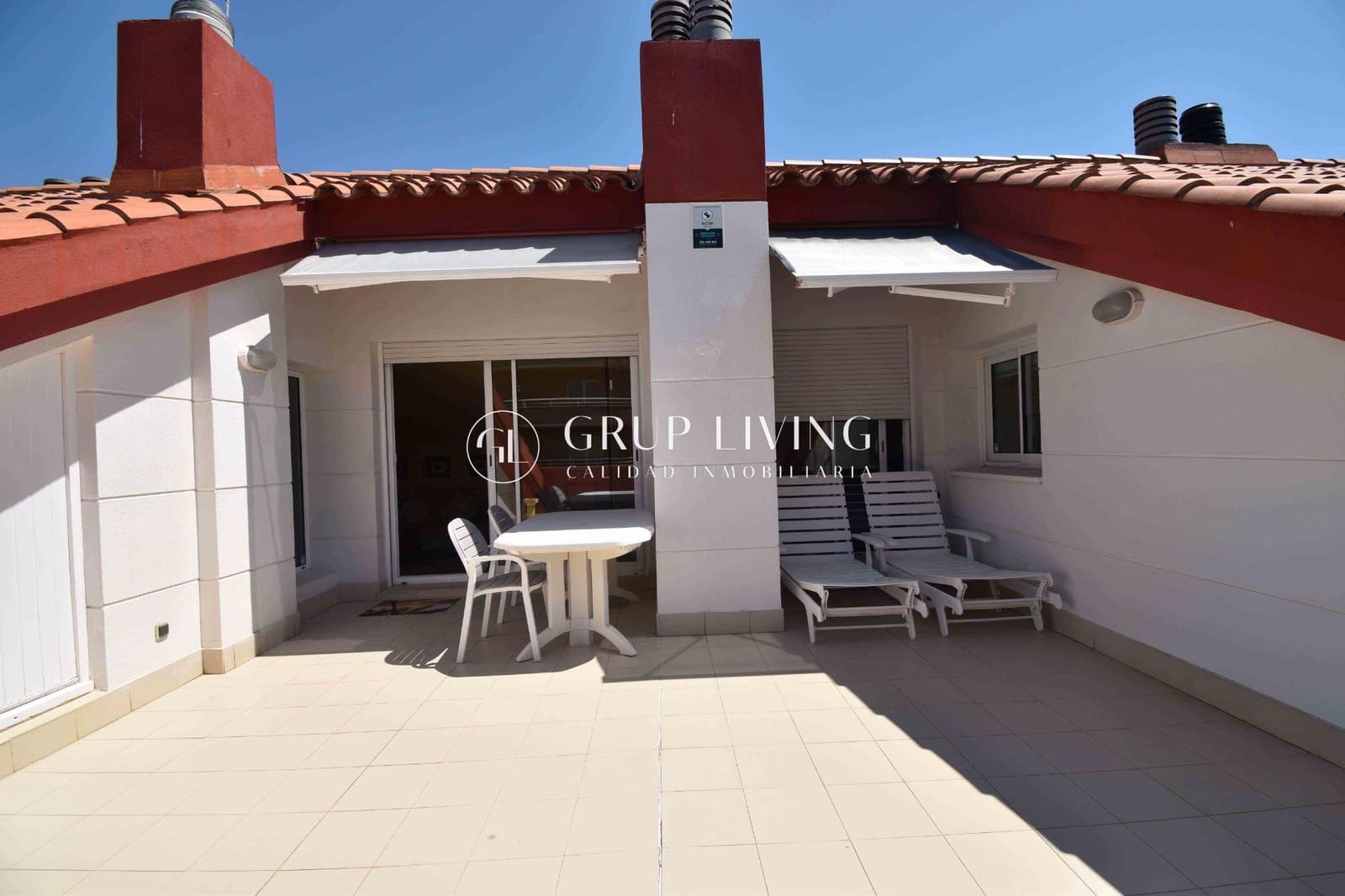 5 bedroom Flat for rent in Sitges with pool garage - € 4,900 (Ref: 9104735)