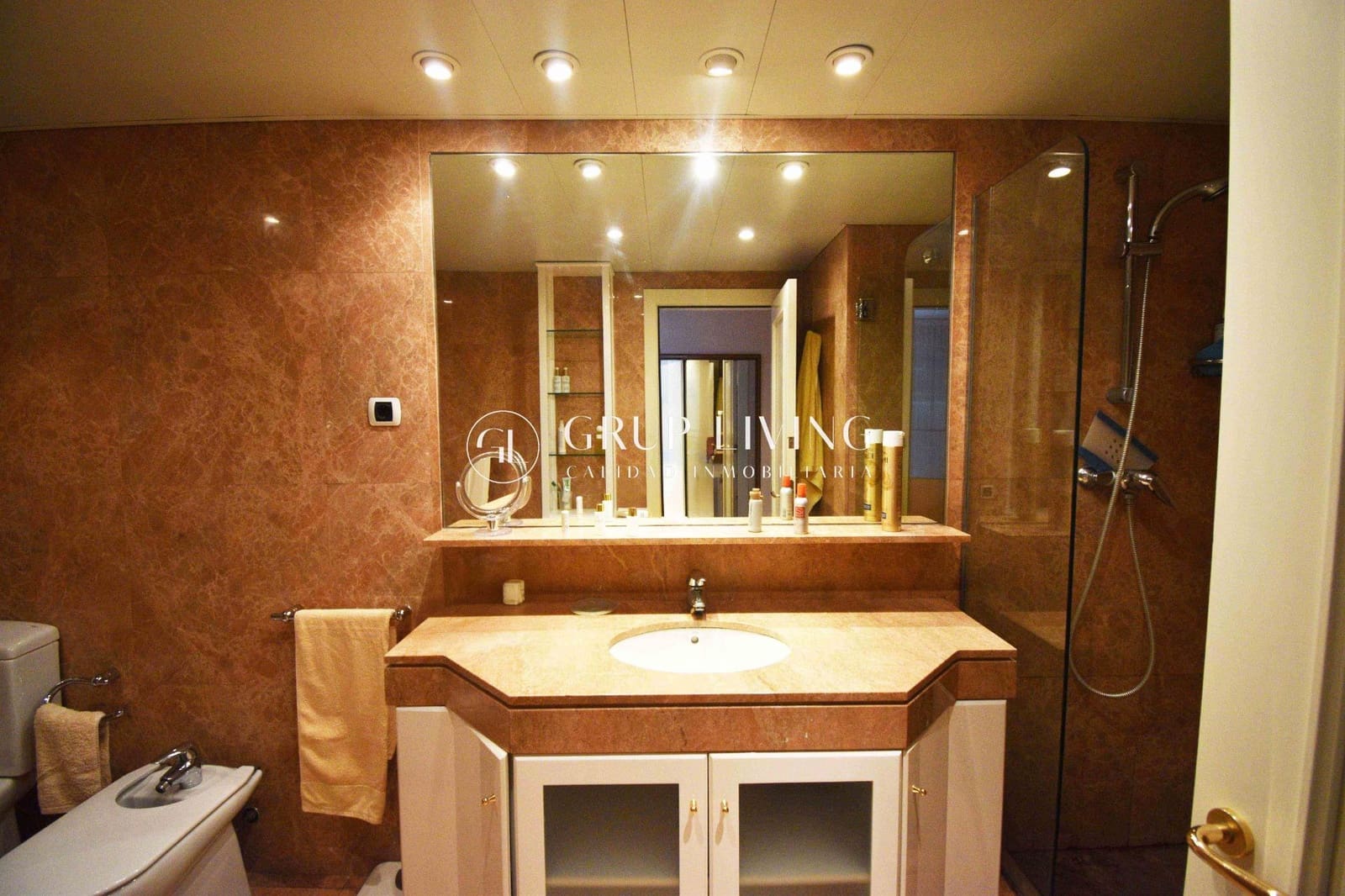 5 bedroom Flat for rent in Sitges with pool garage - € 4,900 (Ref: 9104735)