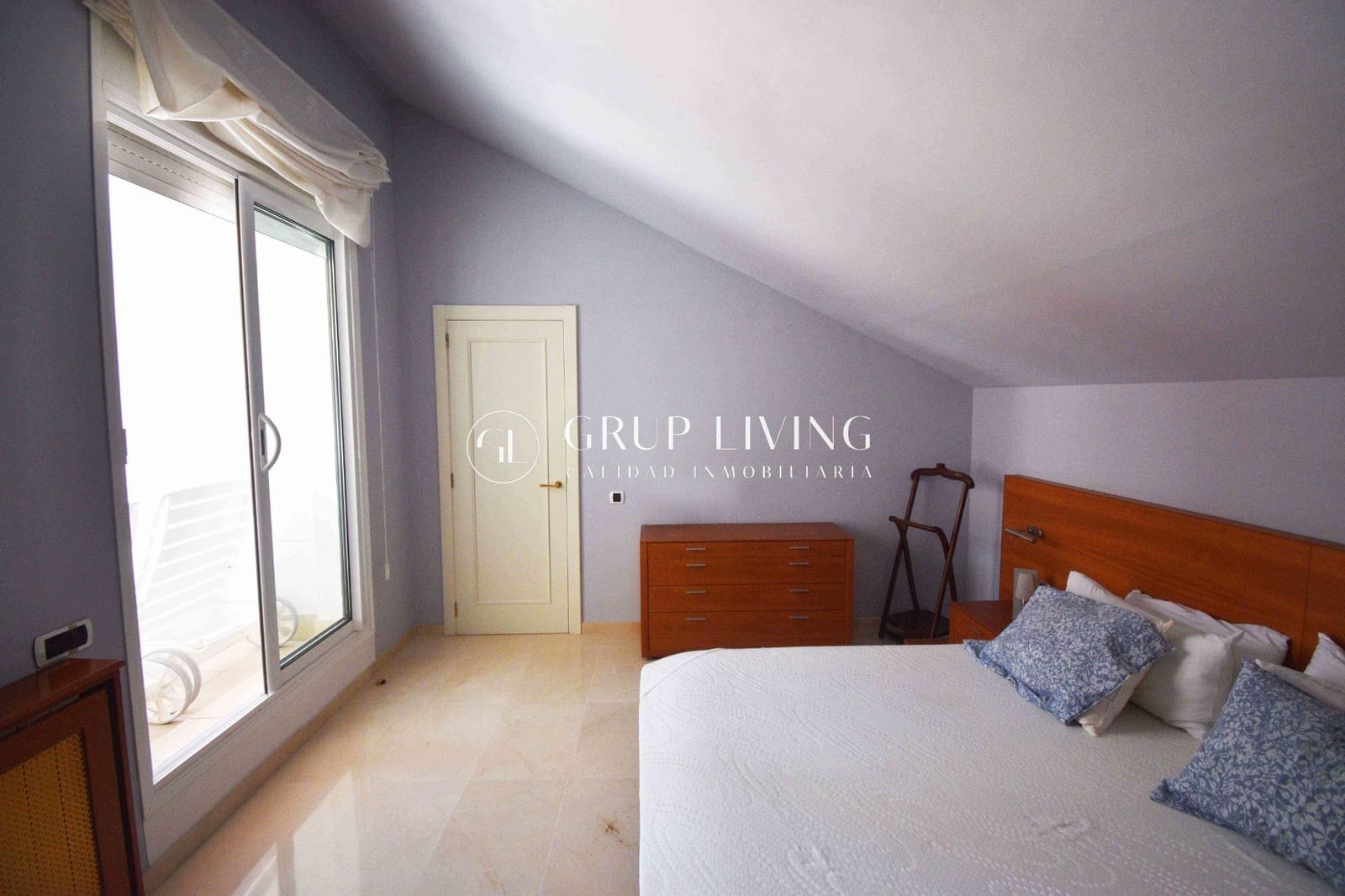 5 bedroom Flat for rent in Sitges with pool garage - € 4,900 (Ref: 9104735)