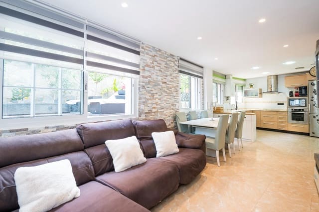 4 slaapkamer Flat te koop in Sitges met zwembad garage - € 750.000 (Ref: 9108814)