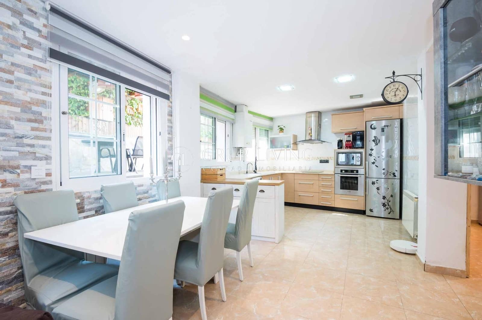 4 bedroom Flat for sale in Sitges with pool garage - € 720,000 (Ref: 9108814)