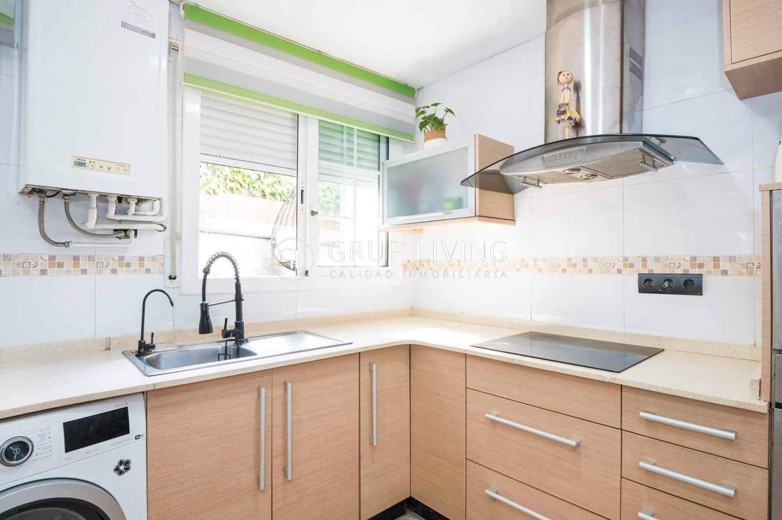 4 bedroom Flat for sale in Sitges with pool garage - € 720,000 (Ref: 9108814)