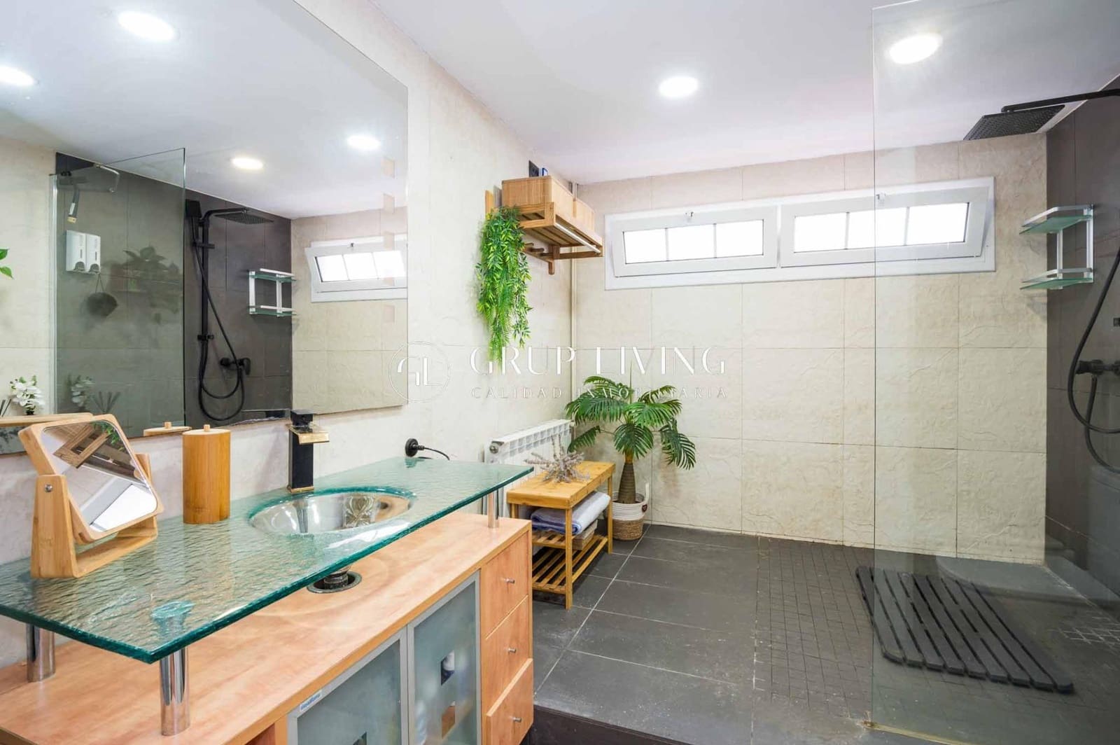 4 bedroom Flat for sale in Sitges with pool garage - € 720,000 (Ref: 9108814)